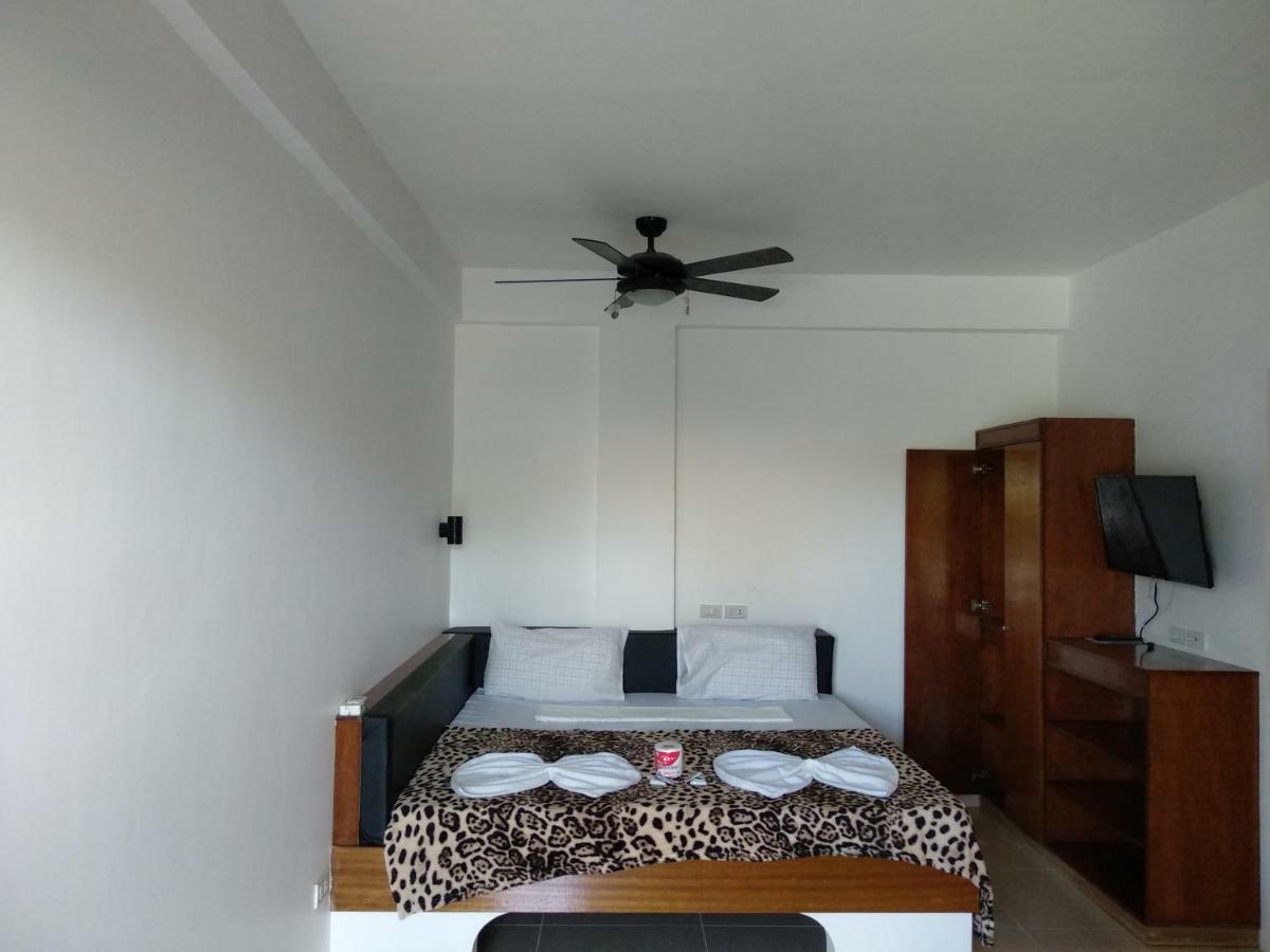 Jalyn'S Resort Sabang Puerto Galera Luaran gambar