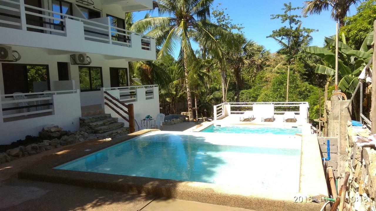Jalyn'S Resort Sabang Puerto Galera Luaran gambar